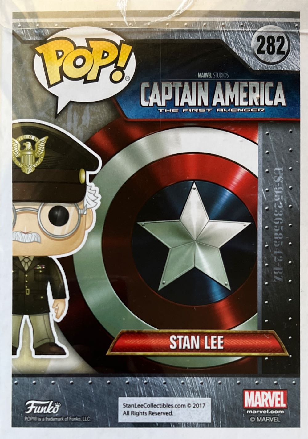 Stan Lee - Captain America vinyl figure collectible [Barcode 889698231268] - Main Image 4
