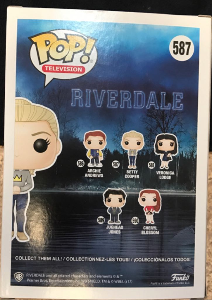 Betty Cooper - Riverdale vinyl figure collectible [Barcode 889698259101] - Main Image 2