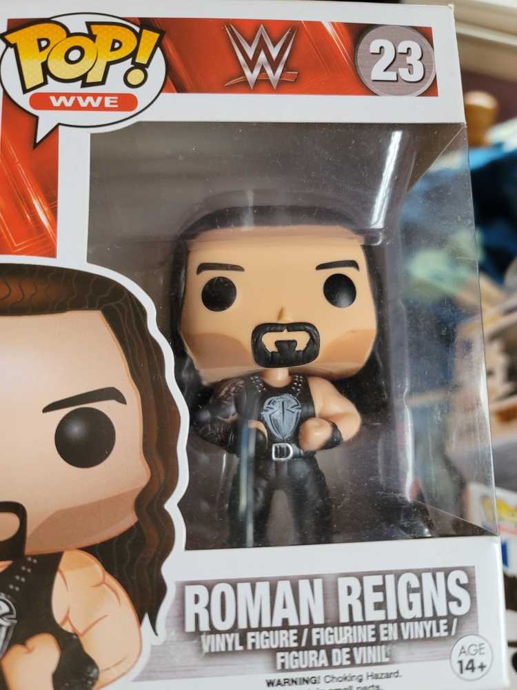 Roman Reigns  - WWE vinyl figure collectible - Main Image 2