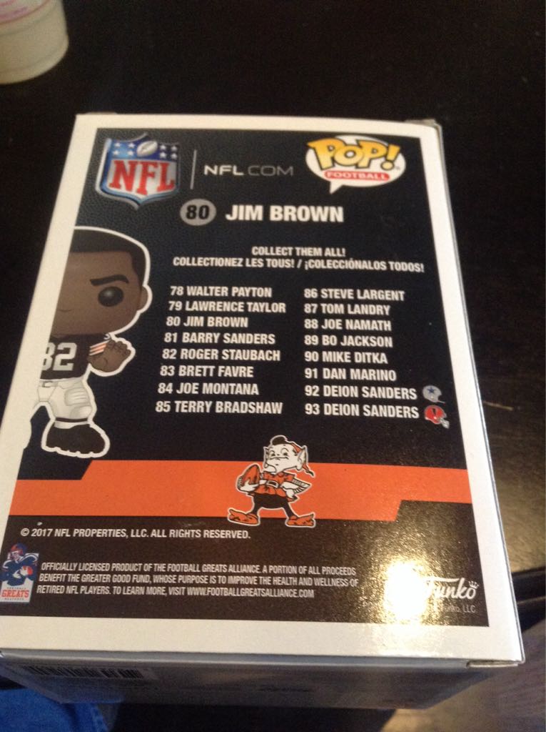 Jim Brown - NFL vinyl figure collectible [Barcode 889698201940] - Main Image 2