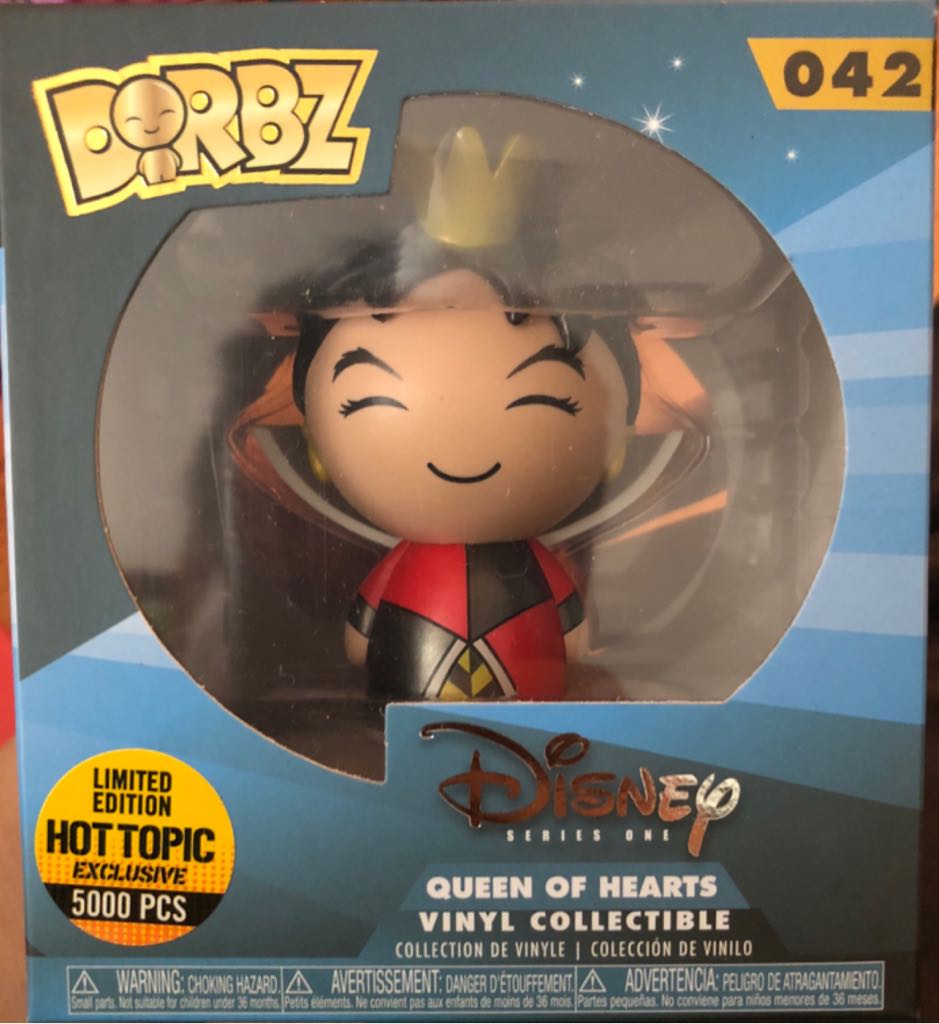 Queen Of Hearts Hot Topic Dorbz - Alice in Wonderland vinyl figure collectible - Main Image 2