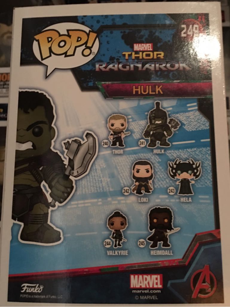 Hulk - Marvel Universe vinyl figure collectible - Main Image 2