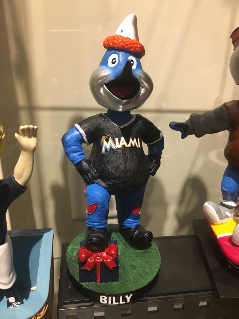 Pennywise (With Balloon/Yellow eyes)