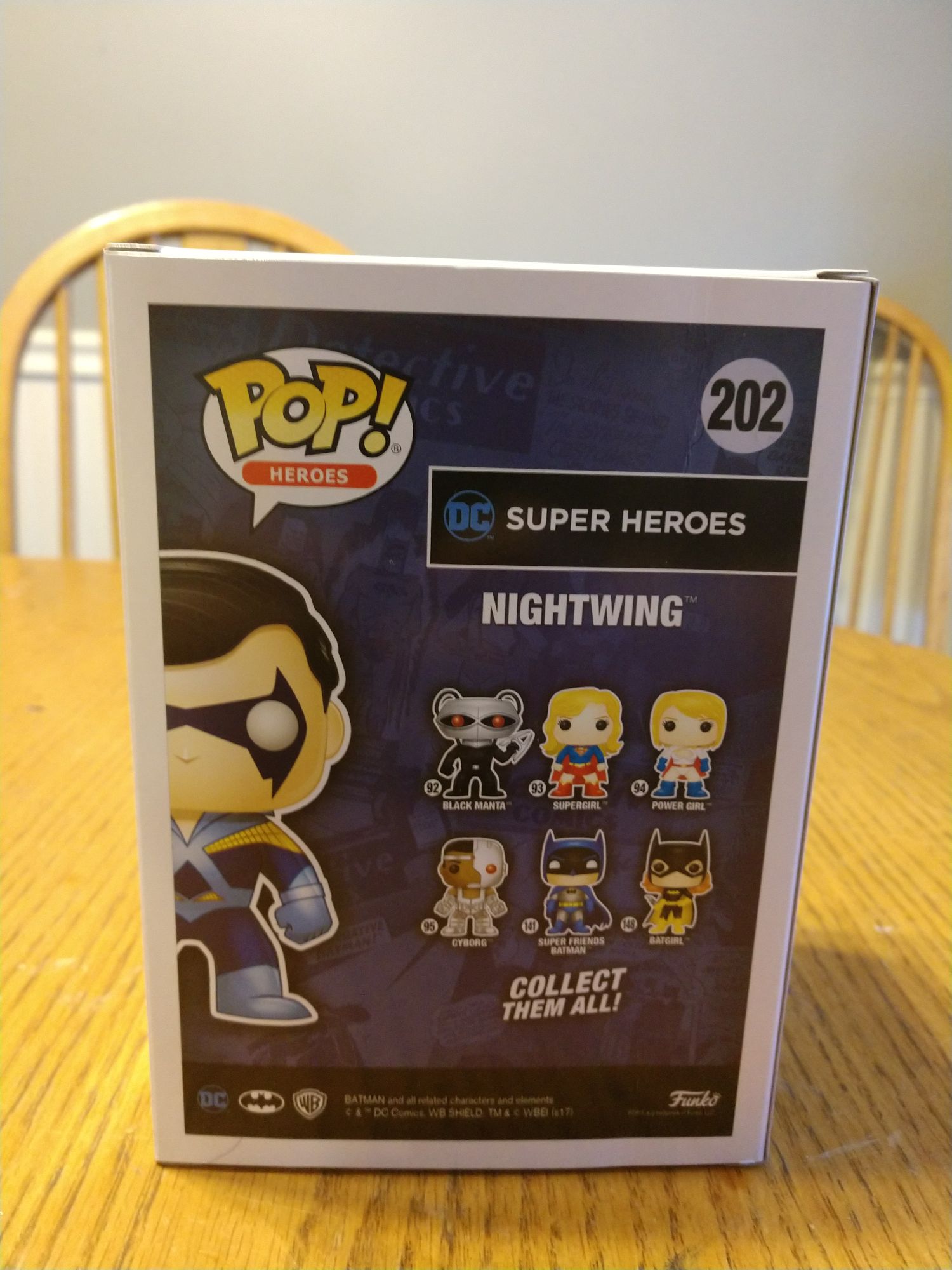 Nightwing - DC: Superheroes vinyl figure collectible [Barcode 889698148894] - Main Image 2