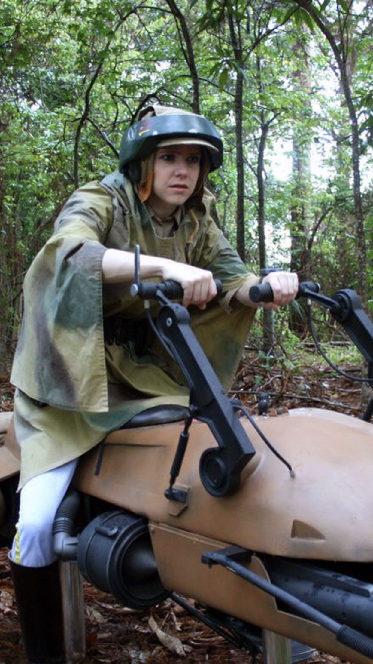 Princess Leia (w / Speeder Bike) - Star Wars vinyl figure collectible - Main Image 4