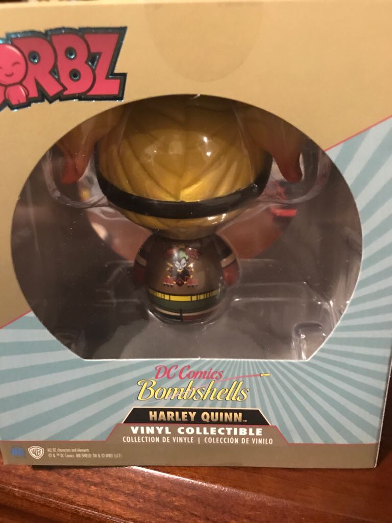 Dorbz Bomshell  vinyl figure collectible - Main Image 2