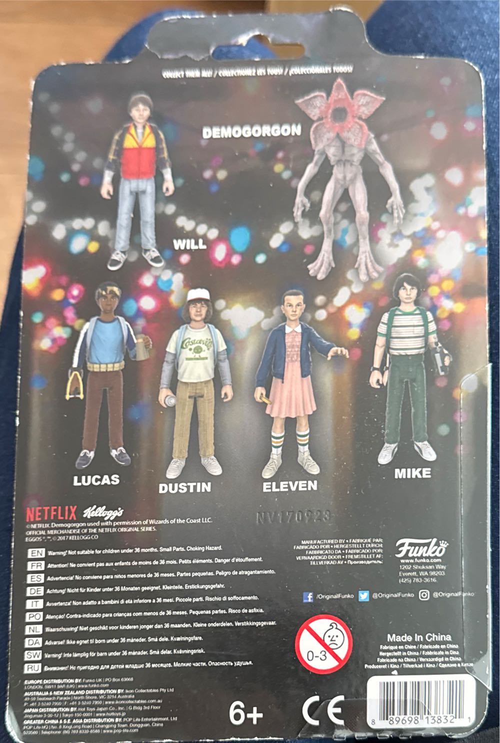 Mike - Stranger Things vinyl figure collectible [Barcode 889698138321] - Main Image 2