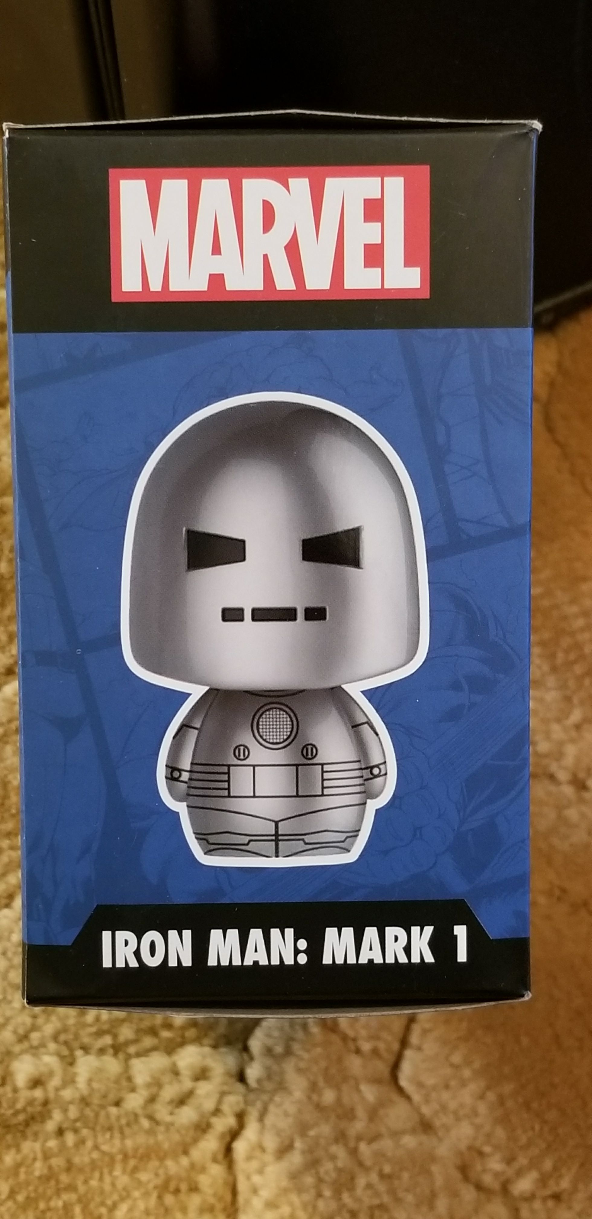 Iron Man: Mark 1 - Iron Man vinyl figure collectible - Main Image 2