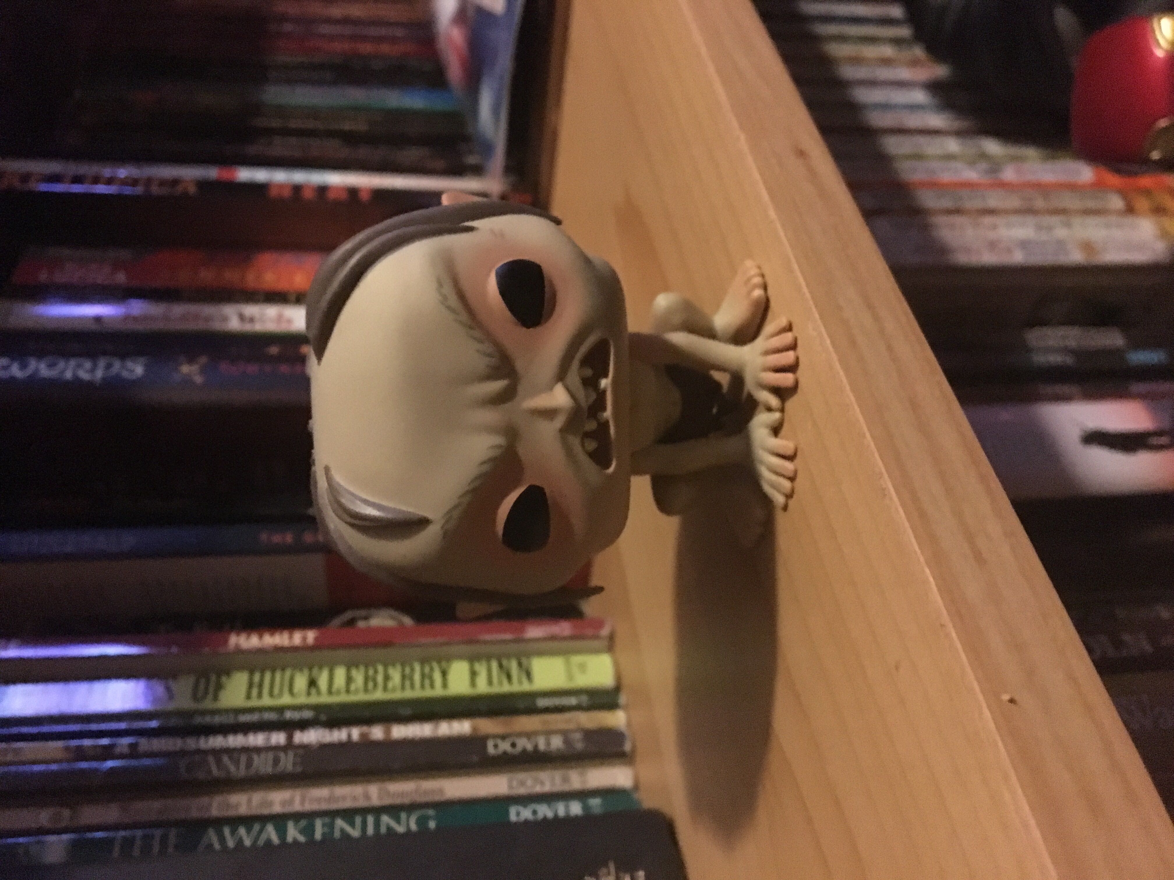 #532 - Gollum - The Lord of the Rings vinyl figure collectible [Barcode 889698135597] - Main Image 3