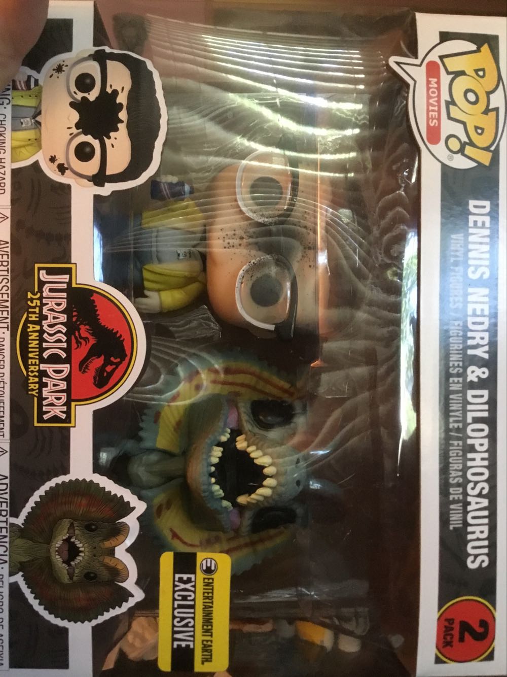 Dennis Nedry & Dilophosaurus (2 Pack) - Jurassic Park vinyl figure collectible [Barcode 889698294515] - Main Image 3