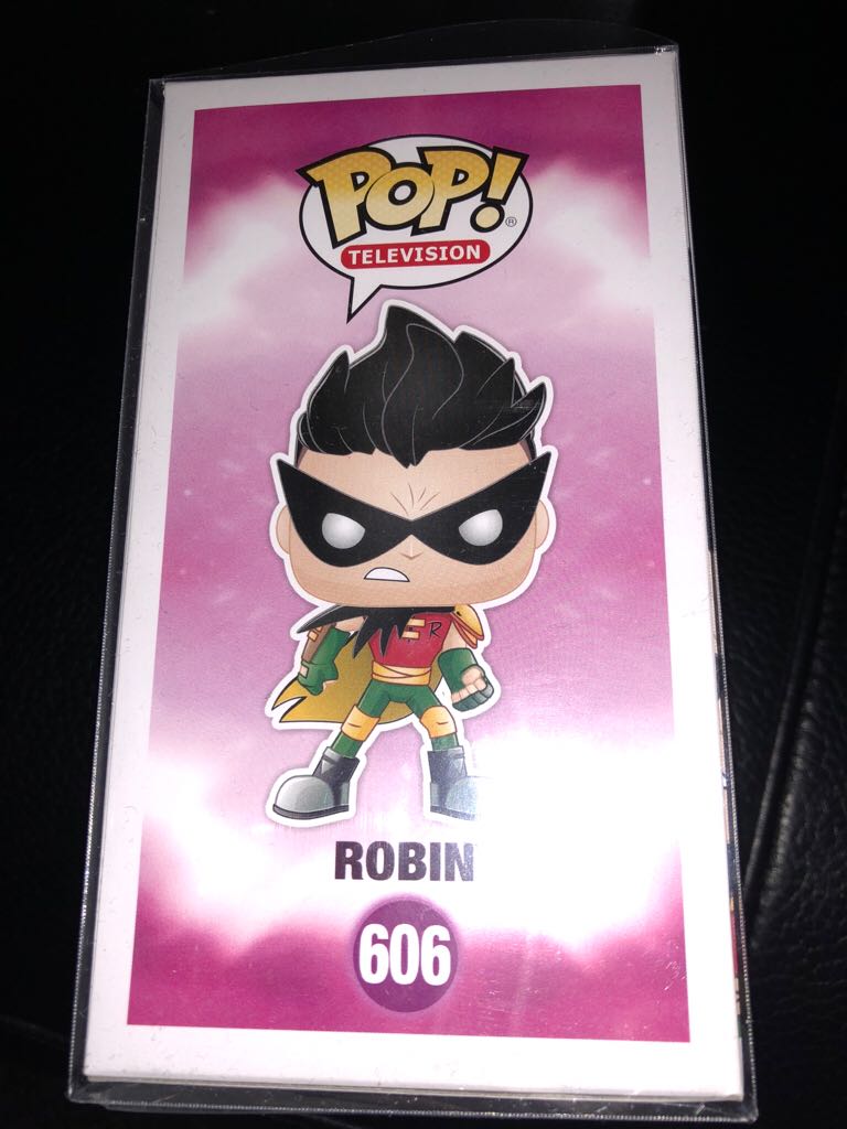Robin - Teen Titans Go! vinyl figure collectible [Barcode 889698286787] - Main Image 2