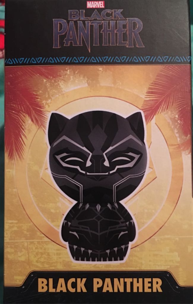 Black Panther  vinyl figure collectible - Main Image 2