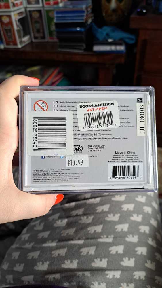 Ready Player One: The Iron Giant - Warner Bros. vinyl figure collectible [Barcode 889698304597] - Main Image 4