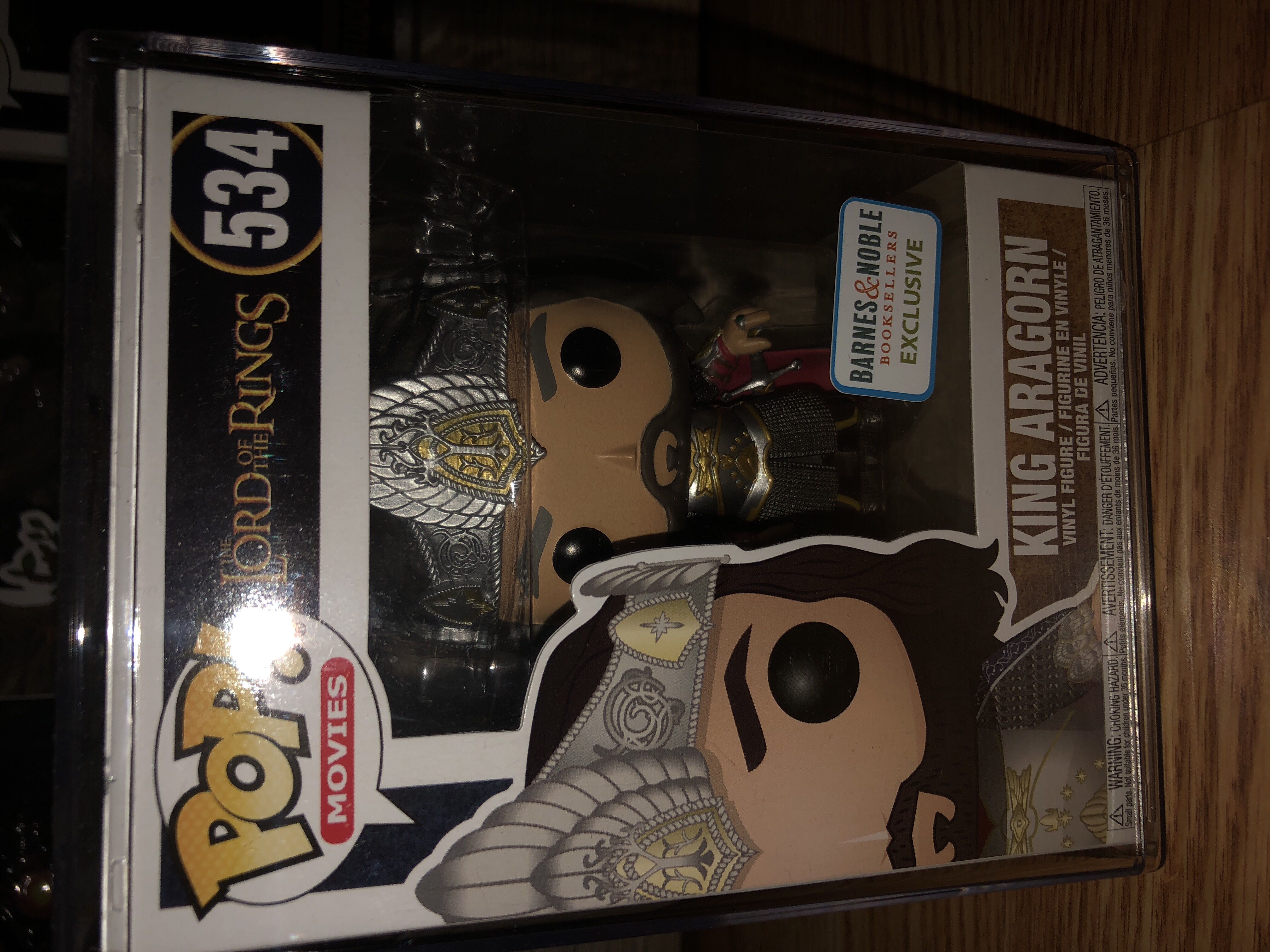 King Aragorn - The Lord of the Rings vinyl figure collectible [Barcode 889698273695] - Main Image 3