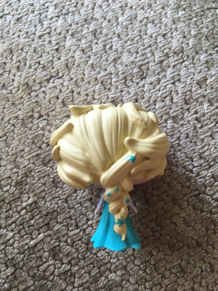 Mini Elsa  vinyl figure collectible - Main Image 2