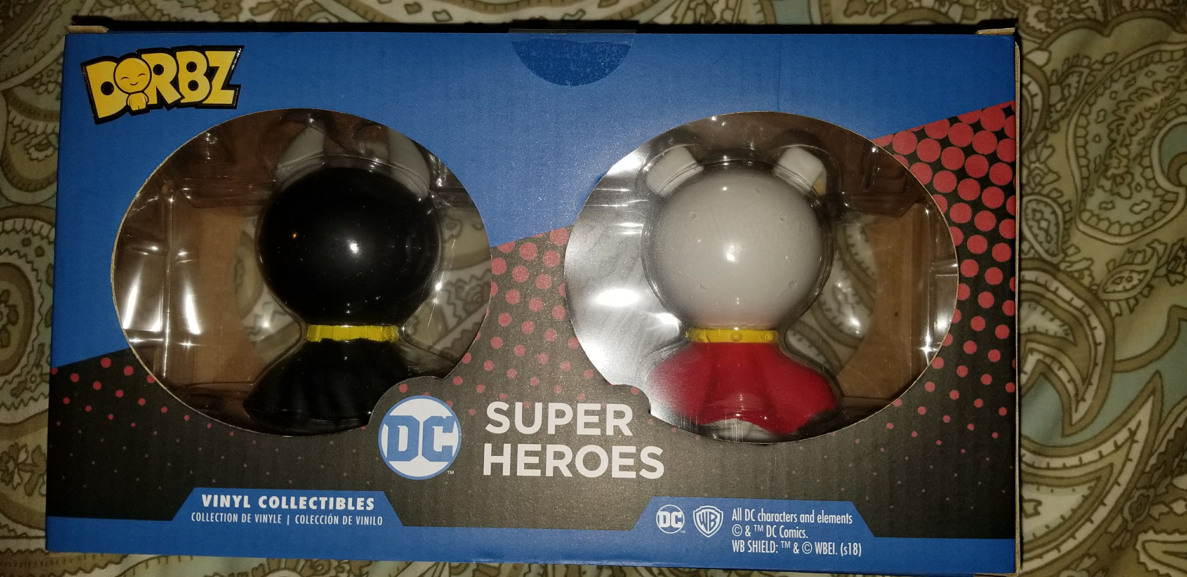 Krypto the Super Dog and Ace the Bat Hound - DC Universe vinyl figure collectible [Barcode 889698290135] - Main Image 2