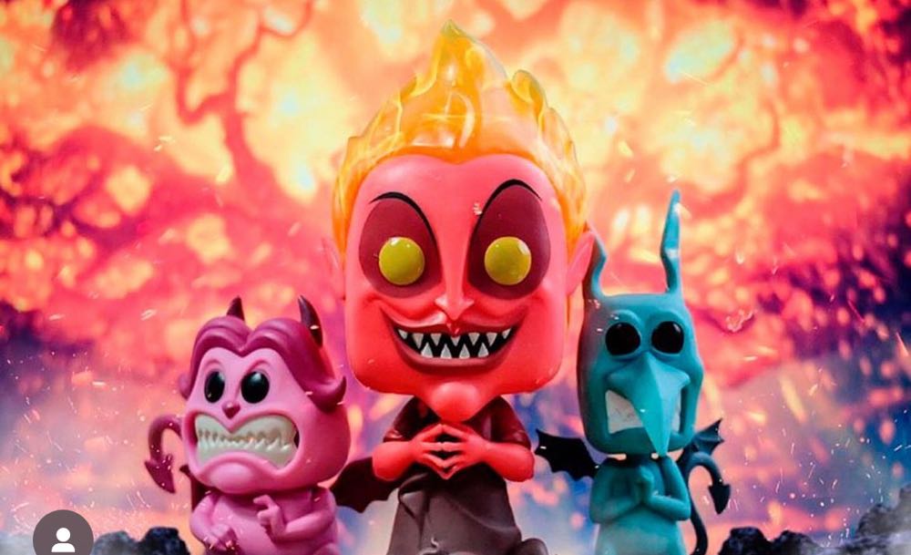 Hades (Glow) (Red)  vinyl figure collectible - Main Image 3