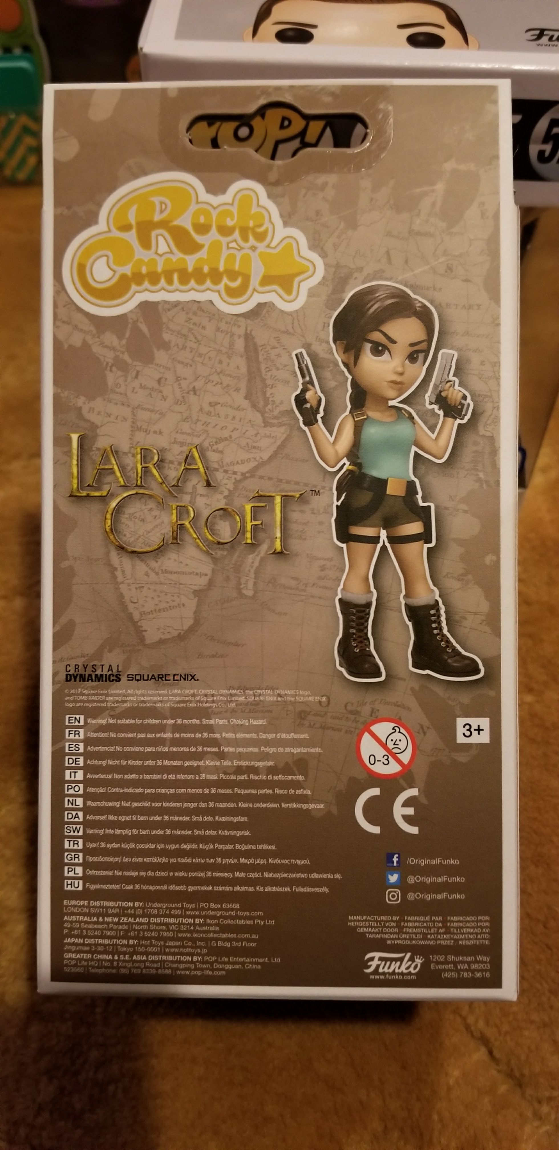 Lara Croft  vinyl figure collectible [Barcode 889698201315] - Main Image 2