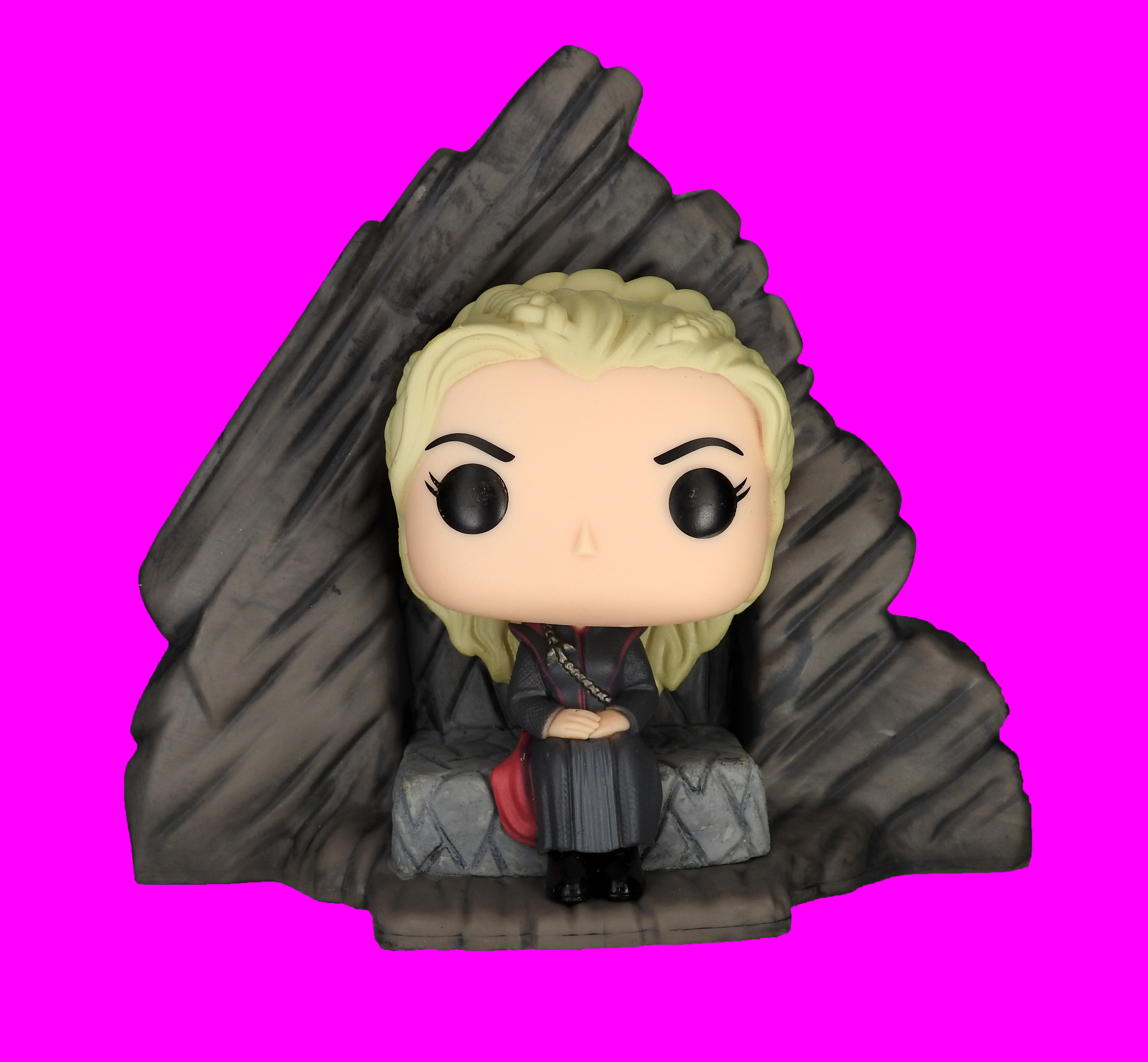 Daenerys Targaryen (On Dragonstone Throne) - Game of Thrones vinyl figure collectible - Main Image 2
