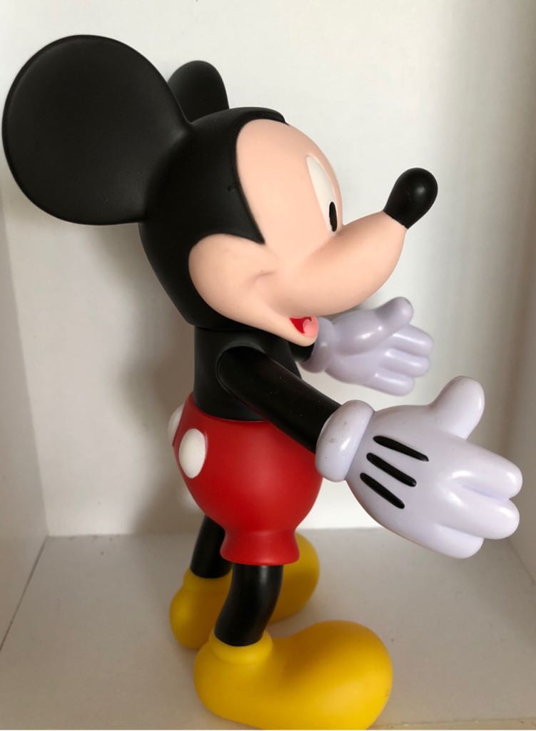 Mickey Mouse - Disney vinyl figure collectible - Main Image 2