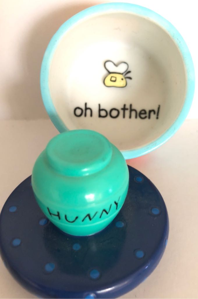 Honey - Disney vinyl figure collectible - Main Image 2