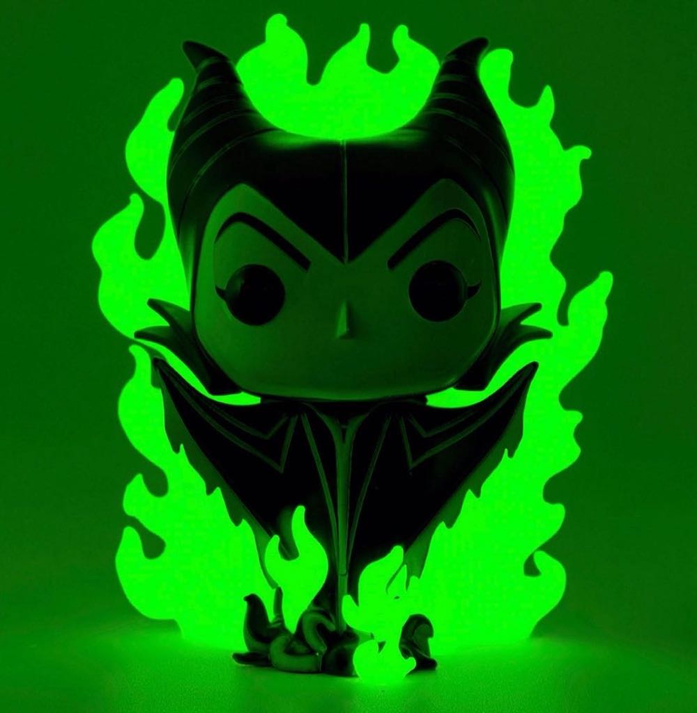 Maleficent Chase Hot Topic Funko - Disney Villains vinyl figure collectible - Main Image 4