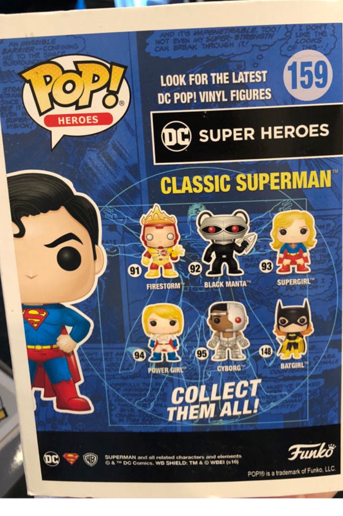 DC: Classic Superman - DC Universe vinyl figure collectible - Main Image 2