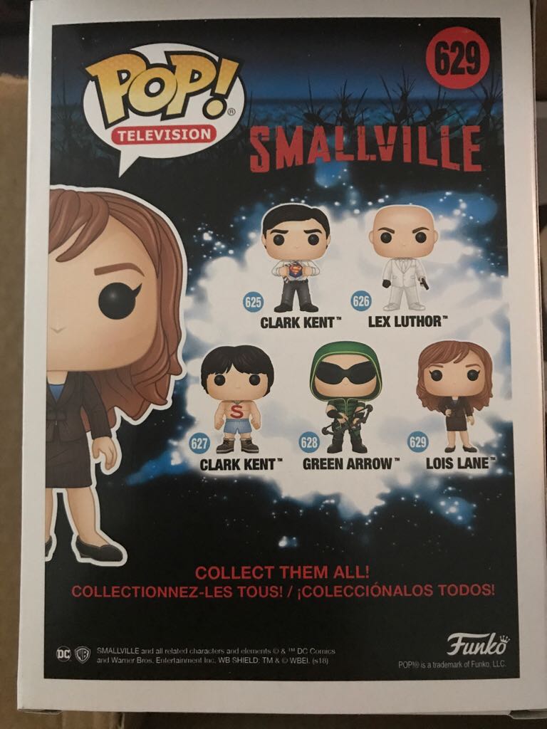 Smallville: Lois Lane (Signed) - DC Universe vinyl figure collectible [Barcode 889698301947] - Main Image 2