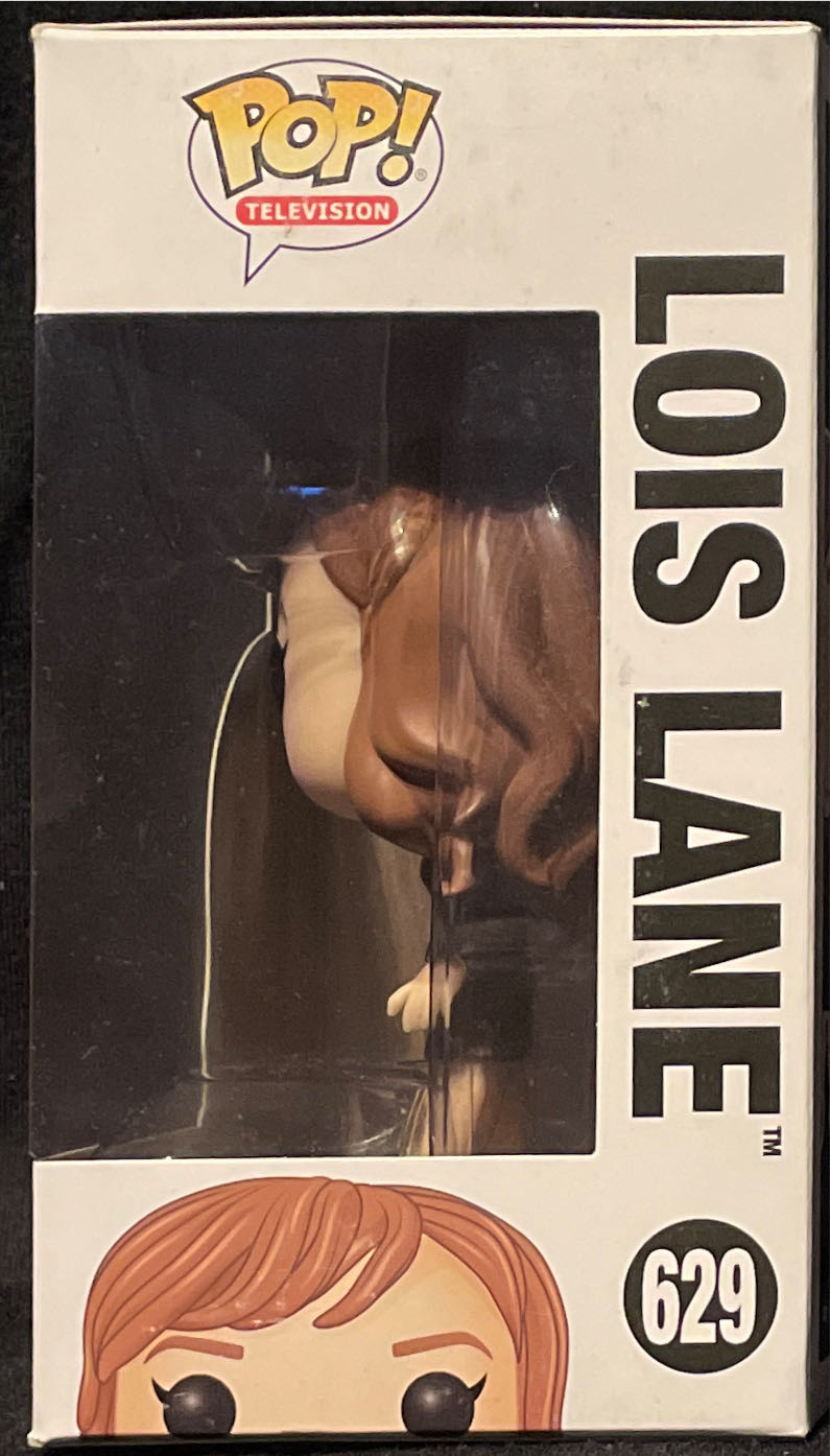 Smallville: Lois Lane (Signed) - DC Universe vinyl figure collectible [Barcode 889698301947] - Main Image 3