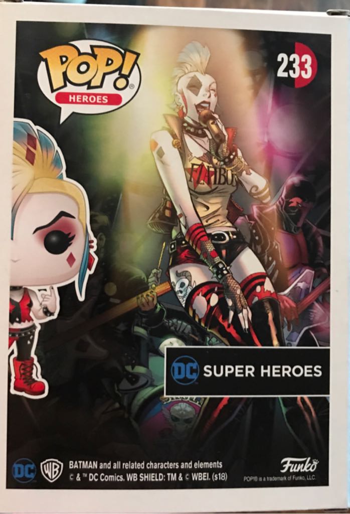 Harley Quinn - DC Universe vinyl figure collectible [Barcode 889698301039] - Main Image 2