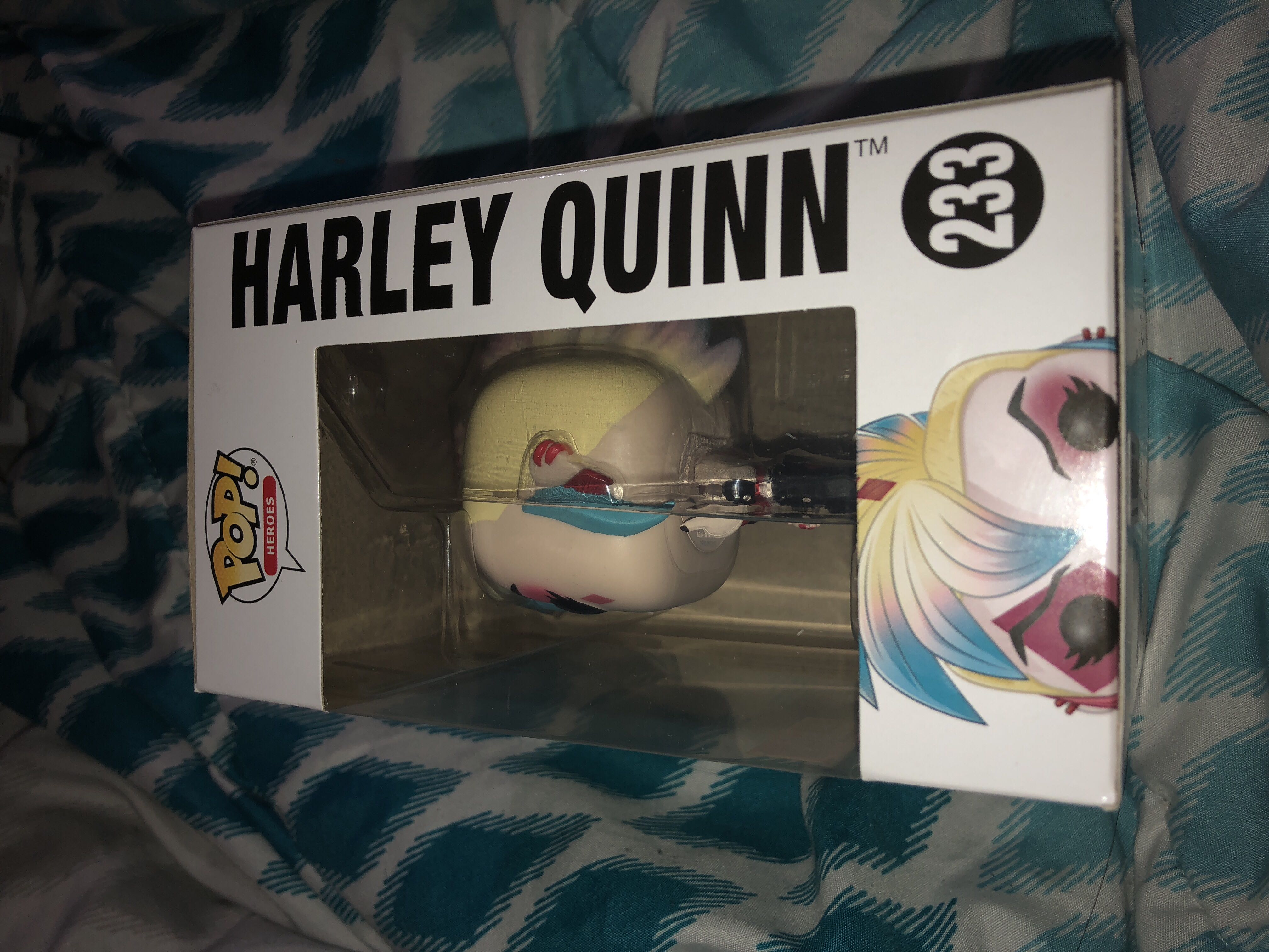 Harley Quinn - DC Universe vinyl figure collectible [Barcode 889698301039] - Main Image 4