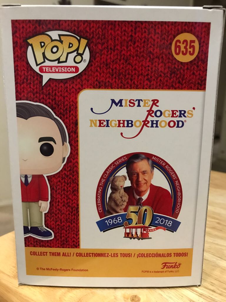 Mister Rogers - Mister Rogers Neighborhood vinyl figure collectible [Barcode 889698303200] - Main Image 2