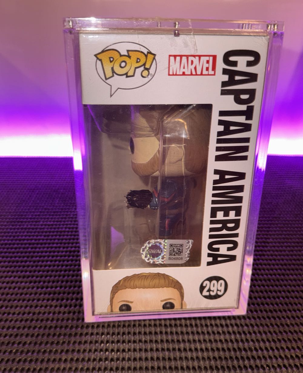 Captain America (Infinity War) (Action Pose) - Marvel Universe vinyl figure collectible [Barcode 889698269063] - Main Image 4