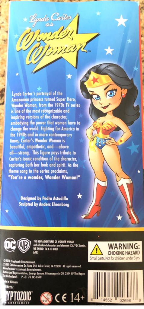 Wonder Woman Noir Edition - DC Universe vinyl figure collectible [Barcode 814552026988] - Main Image 2