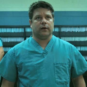 Stranger Things 2:  639 Bob (in scrubs) - Stranger Things vinyl figure collectible [Barcode 889698308786] - Main Image 3