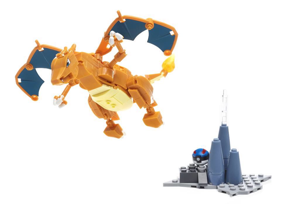 Charizard  vinyl figure collectible - Main Image 2