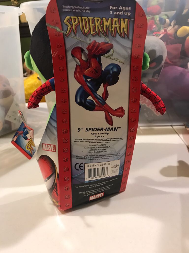 Kellitoy - 9” Spiderman   vinyl figure collectible [Barcode 734689384266] - Main Image 2