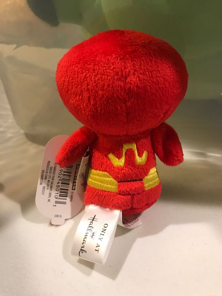 Hallmark Itty Bittys - Iron Man  vinyl figure collectible - Main Image 2