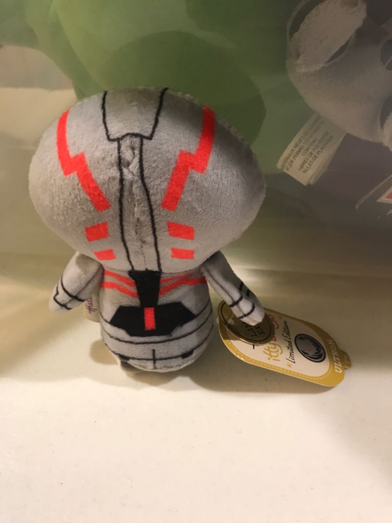 Hallmark Itty Bittys - Ultron  vinyl figure collectible - Main Image 2