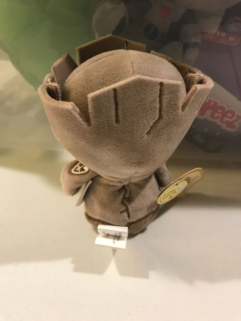 Hallmark Itty Bittys - Groot  vinyl figure collectible - Main Image 2