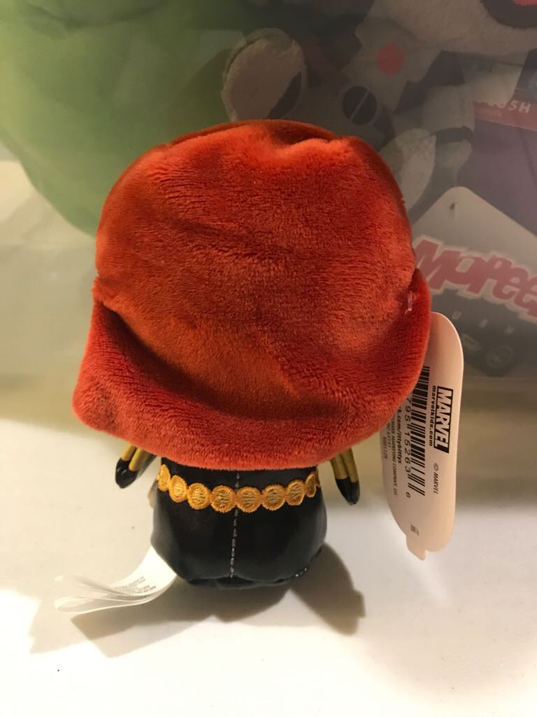 Hallmark Itty Bittys - Black Widow  vinyl figure collectible - Main Image 2