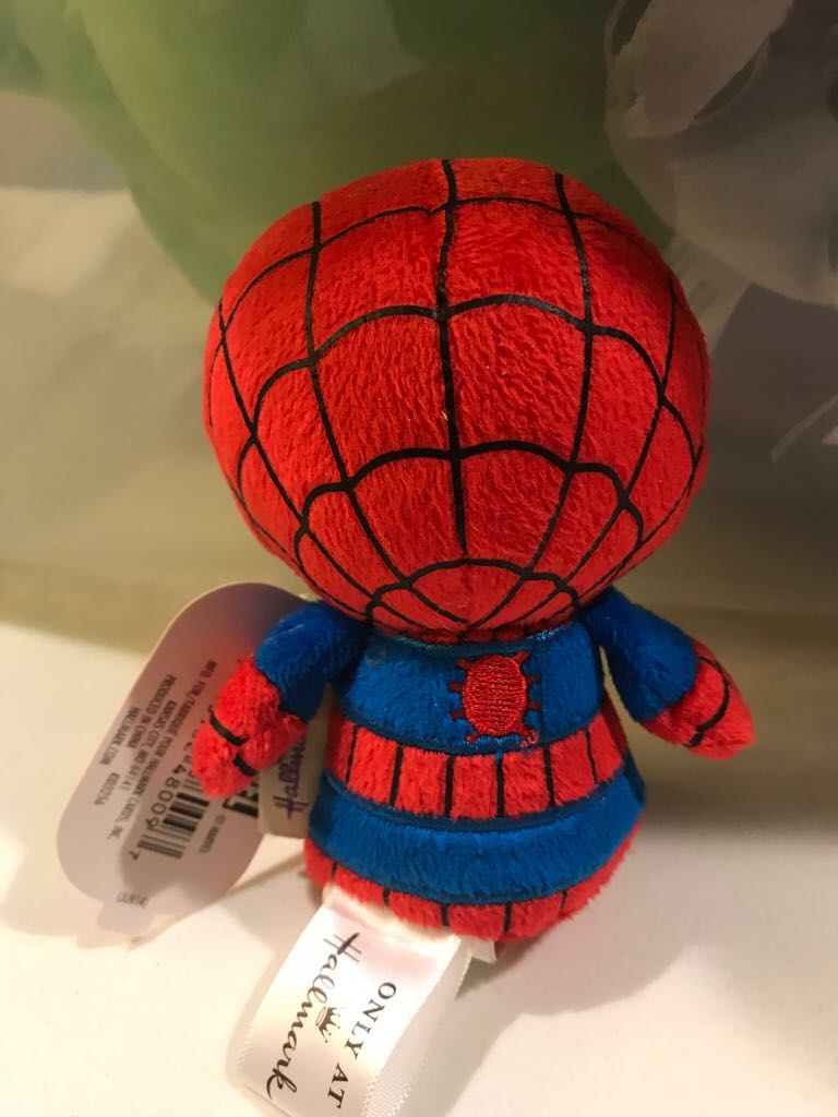 Hallmark Itty Bittys - Spider-Man  vinyl figure collectible - Main Image 2