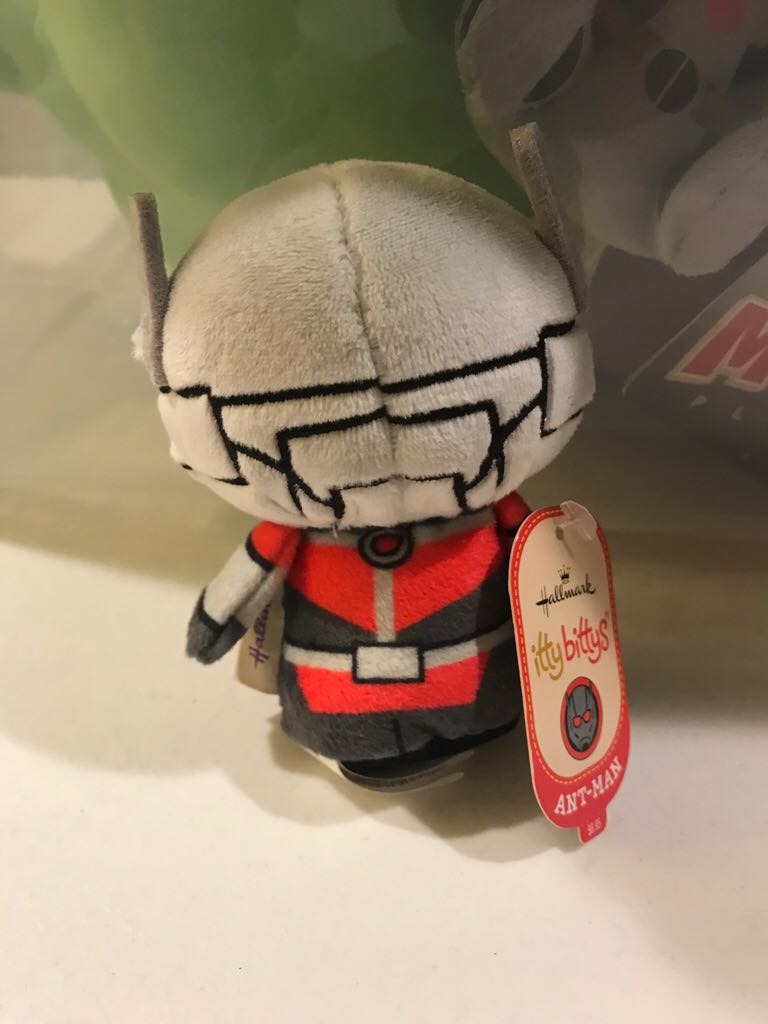 Hallmark Itty Bittys - Ant-Man  vinyl figure collectible - Main Image 2
