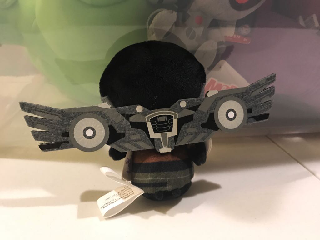 Hallmark Itty Bittys - Vulture  vinyl figure collectible - Main Image 2