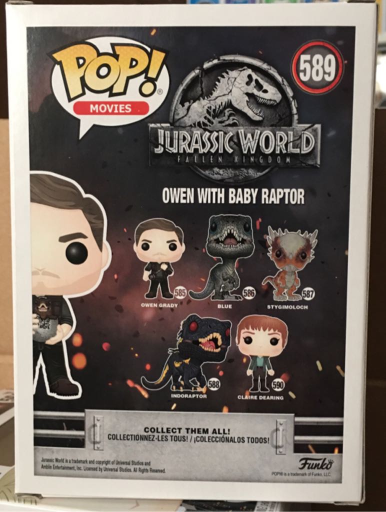 Owen with Baby Raptor - Jurassic World vinyl figure collectible [Barcode 889698309905] - Main Image 2