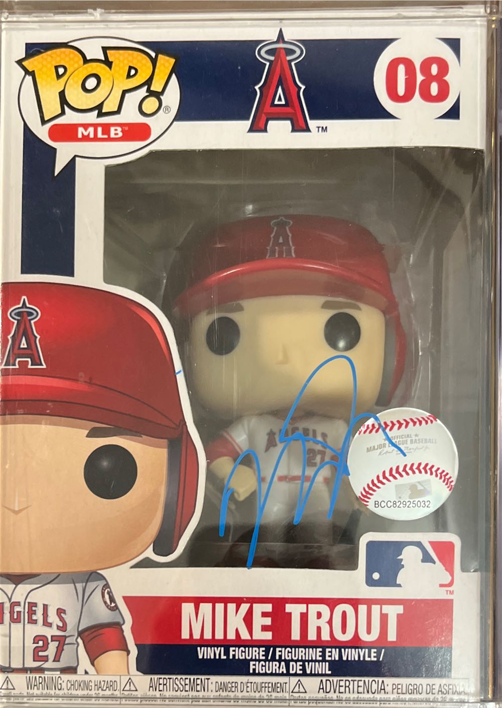 Mike Trout - Autographed - Funko Pop - MLB vinyl figure collectible [Barcode 889698302173] - Main Image 2