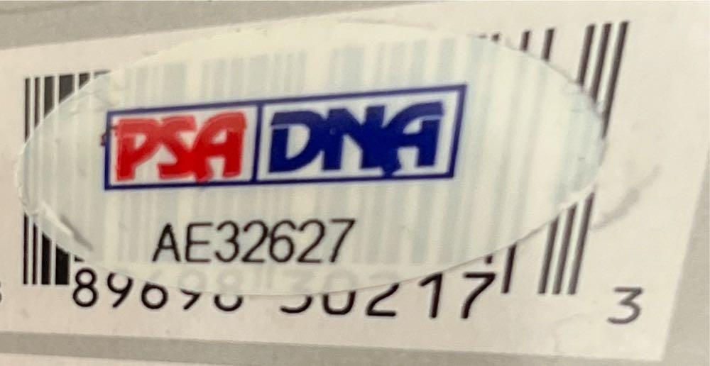 Mike Trout - Autographed - Funko Pop - MLB vinyl figure collectible [Barcode 889698302173] - Main Image 3