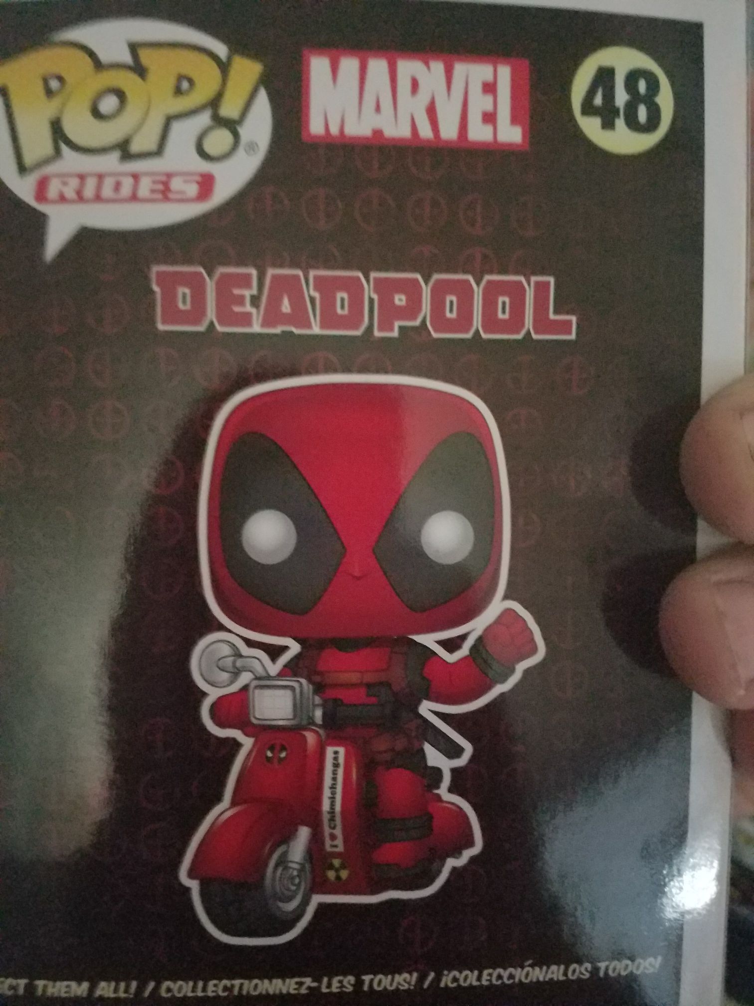 Deadpool on scooter - 48 - Marvel Universe vinyl figure collectible [Barcode 889698309691] - Main Image 2