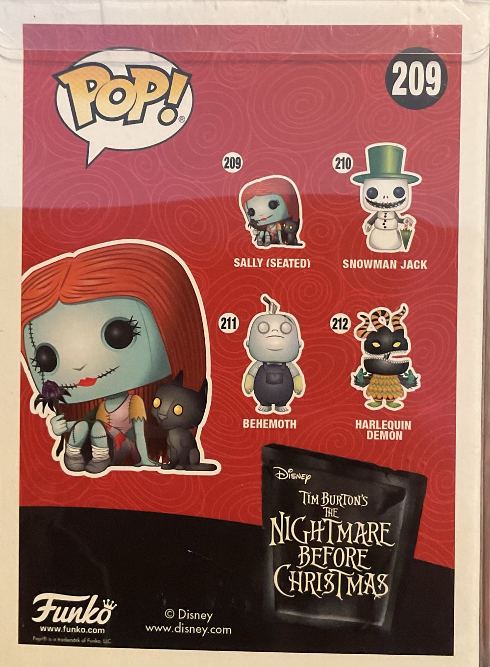 Sally (Seated) - The Nightmare Before Christmas vinyl figure collectible - Main Image 3