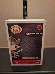 #238 Heroes: DC Super Heroes: Wonder Woman From Flashpoint (Hot Topic Exclusive) - Wonder Woman vinyl figure collectible [Barcode 889698316644] - Main Image 4